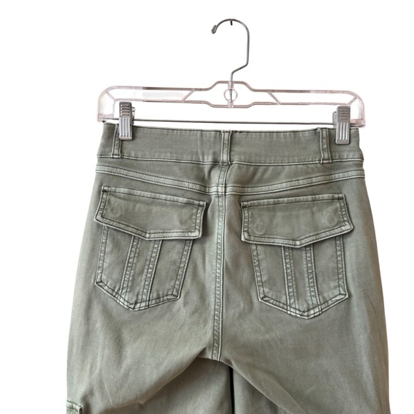Spanx Stretch Twill Ankle Cargo Pants Size M Green Pull On Tummy Control Casual - Picture 9 of 10
